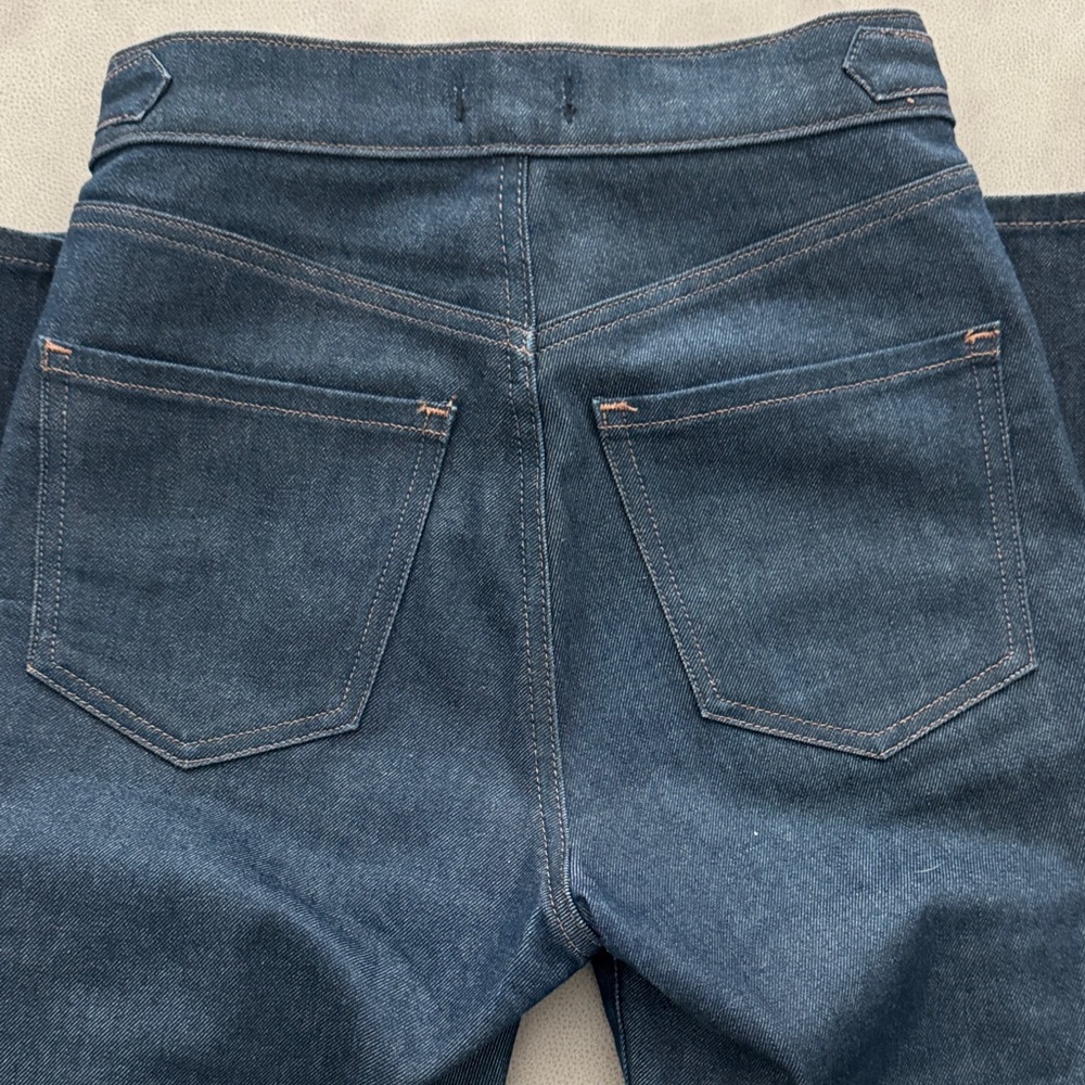 Express High Rise Mom Jeans - Picture 5 of 7